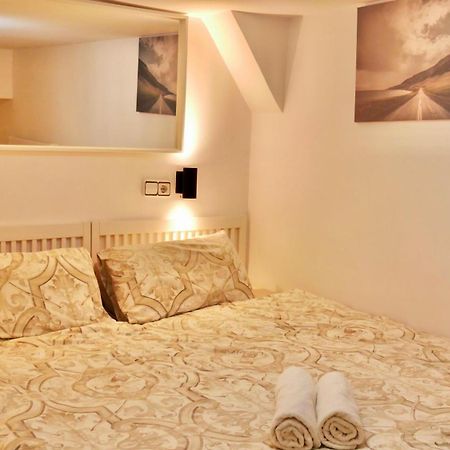 Duplex La Latina Centro Madridアパートメント エクステリア 写真